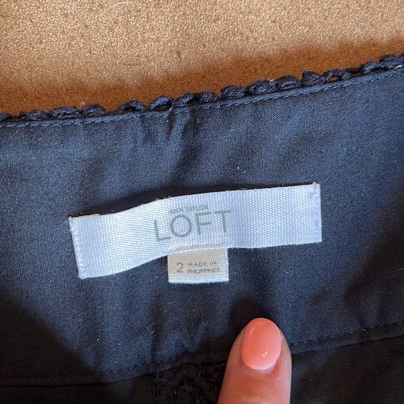 Ann Taylor LOFT crochet shorts - Picture 2 of 6